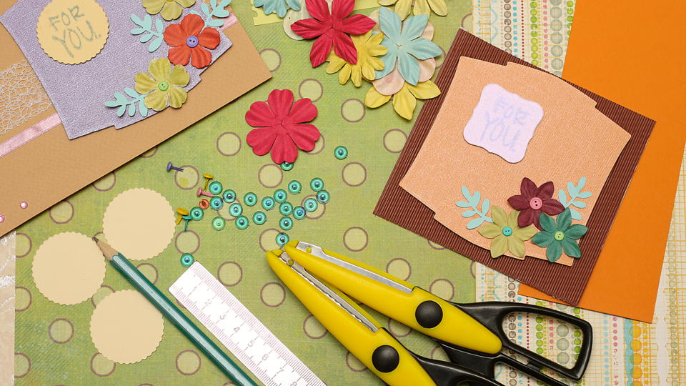 how to make scrapbook for school project