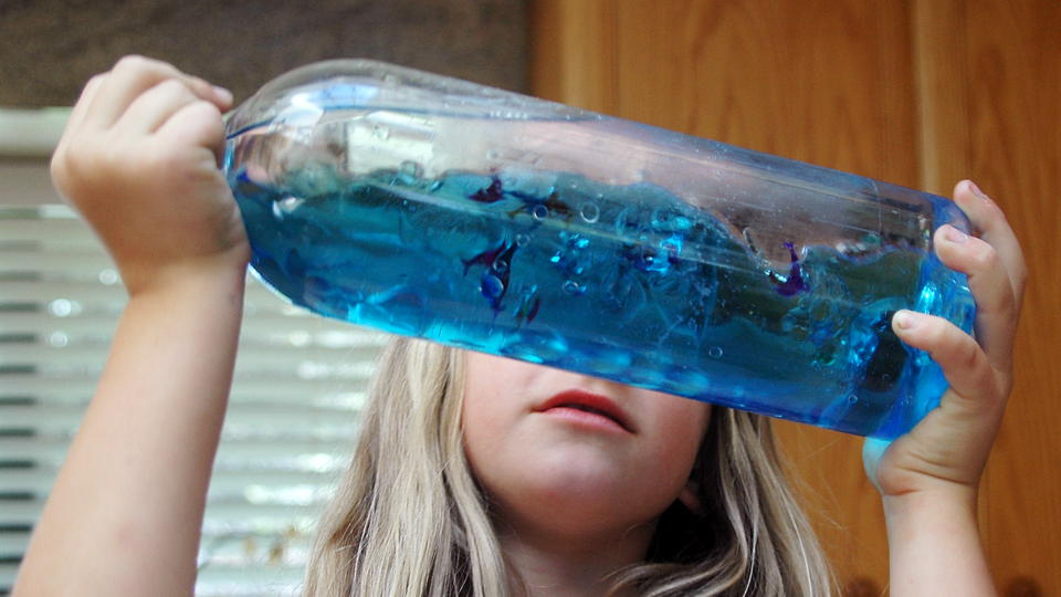 Make a Wave Bottle for Kids to Explore - hands on : as we grow