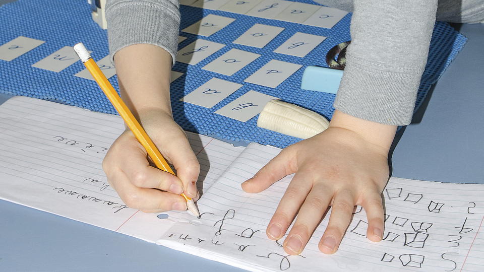 8 Best Tips to Improve Handwriting for Kids